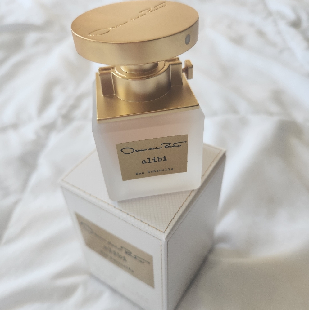 Oscar de la Renta Alibi